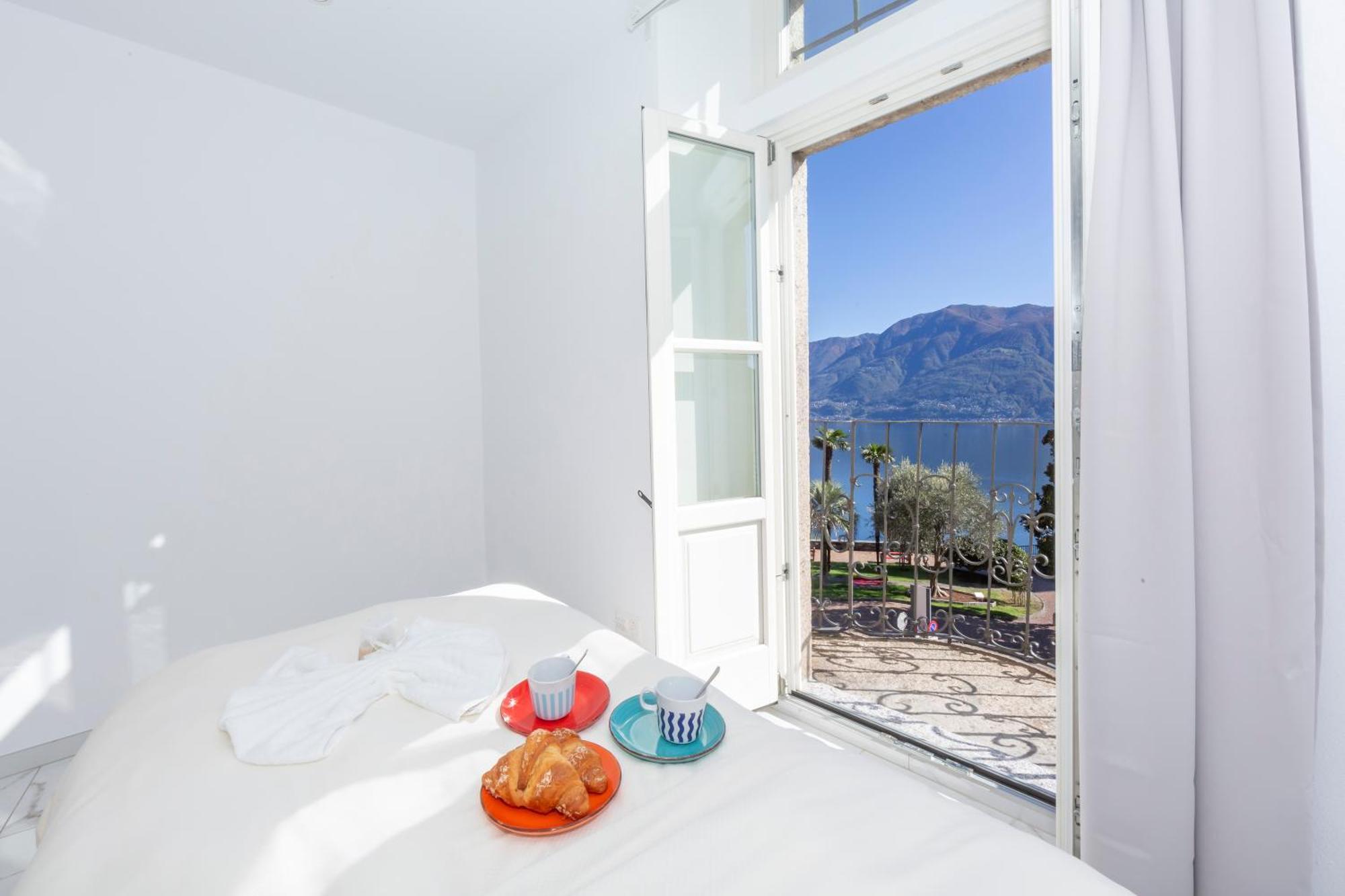 Yellow View Apartment - Happy Rentals 론코 소프라 아스코나 외부 사진