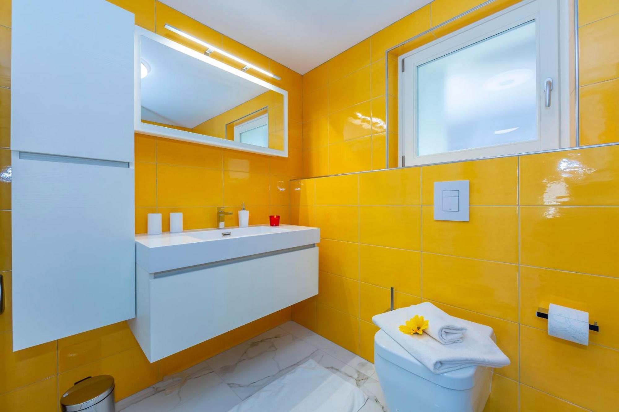 Yellow View Apartment - Happy Rentals 론코 소프라 아스코나 외부 사진